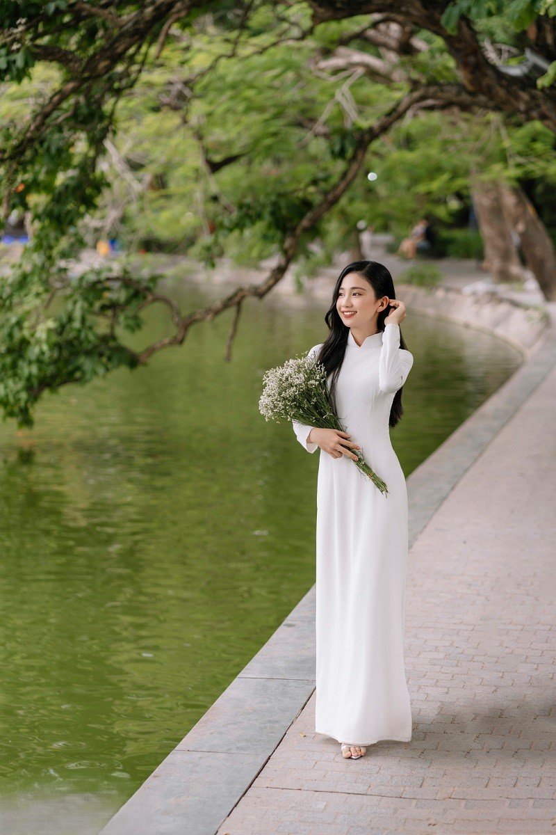 ảnh gái xinh mặc áo dài trắng dễ thương