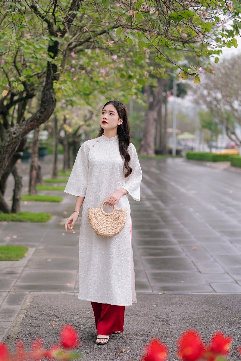ảnh gái xinh mặc áo dài trắng đẹp