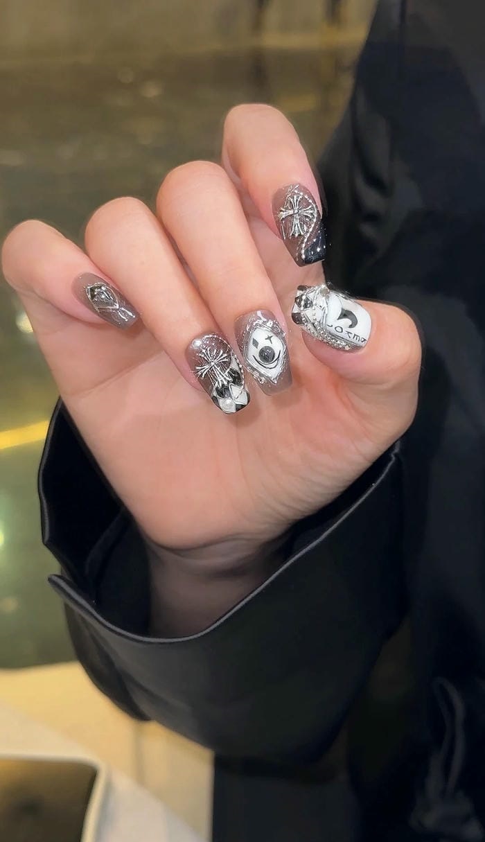 ảnh nail bộ bài đẹp sang