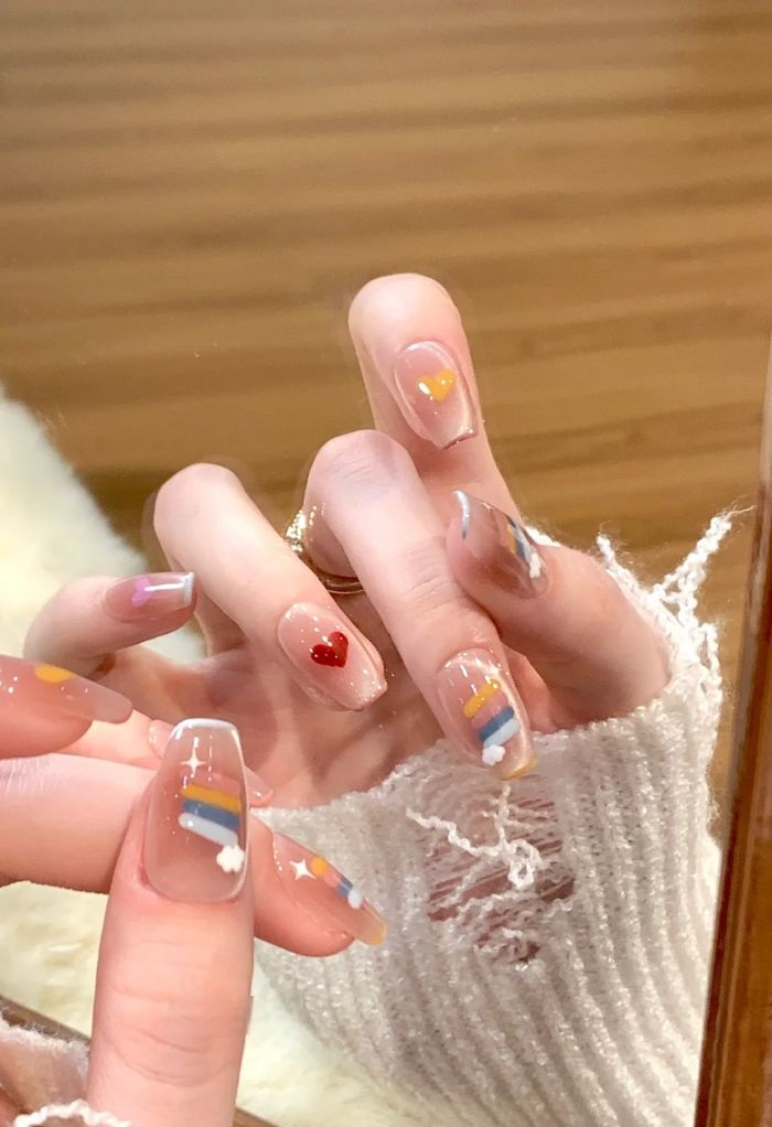 ảnh nail cầu vồng cute