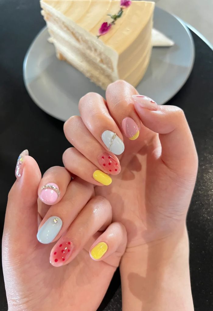 ảnh nail cầu vồng