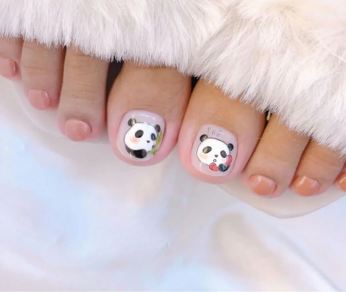 ảnh nail chân hình gấu