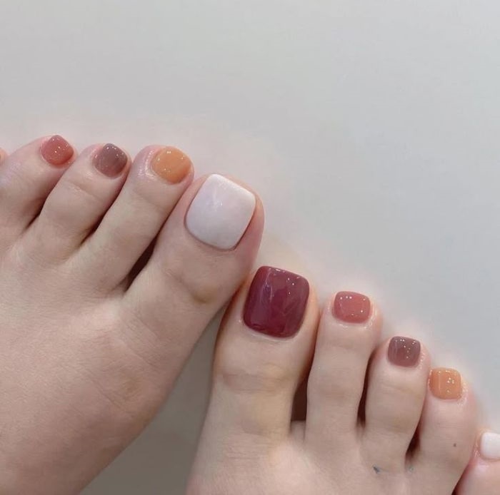 ảnh nail chân màu thạch nhiều màu