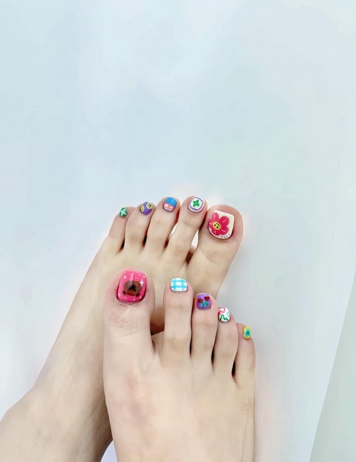 ảnh nail chân vẽ hoạt hình dễ thương