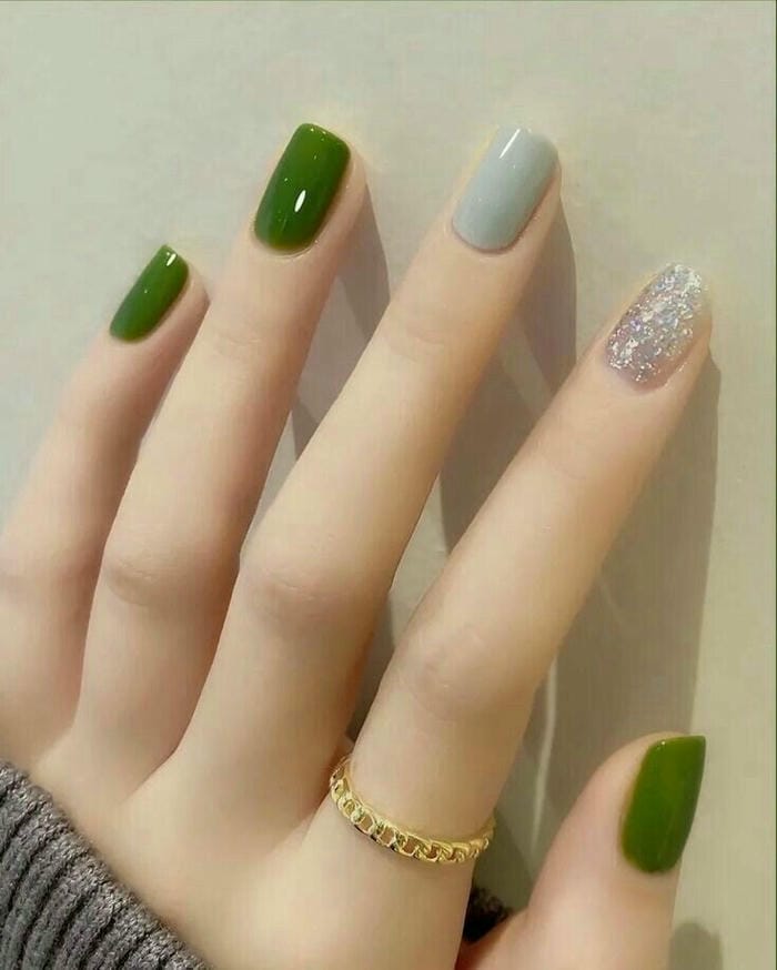 ảnh nail màu xanh lá đẹp