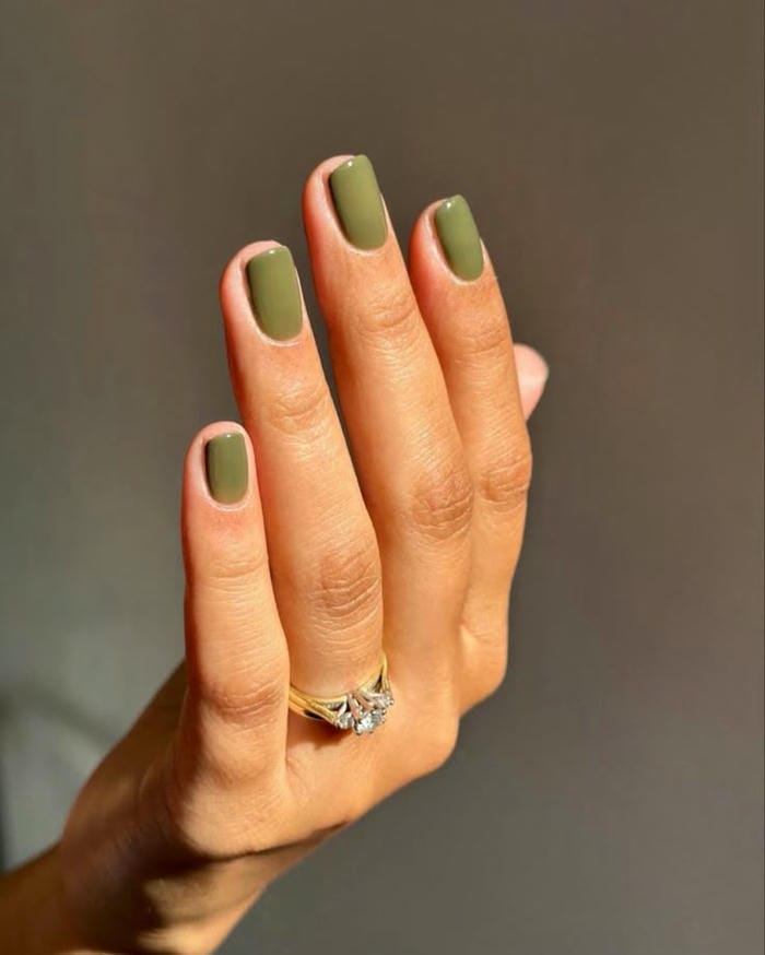 ảnh nail màu xanh lá sang nhất