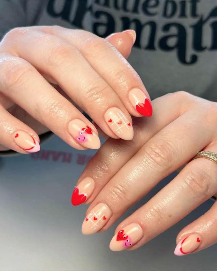 ảnh nail trái tim đẹp