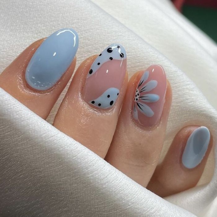 ảnh nail vẽ hoa dễ thương