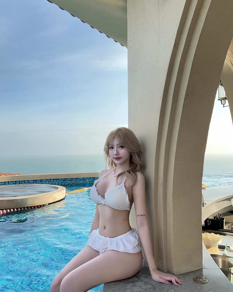 gái xinh bikini 4k