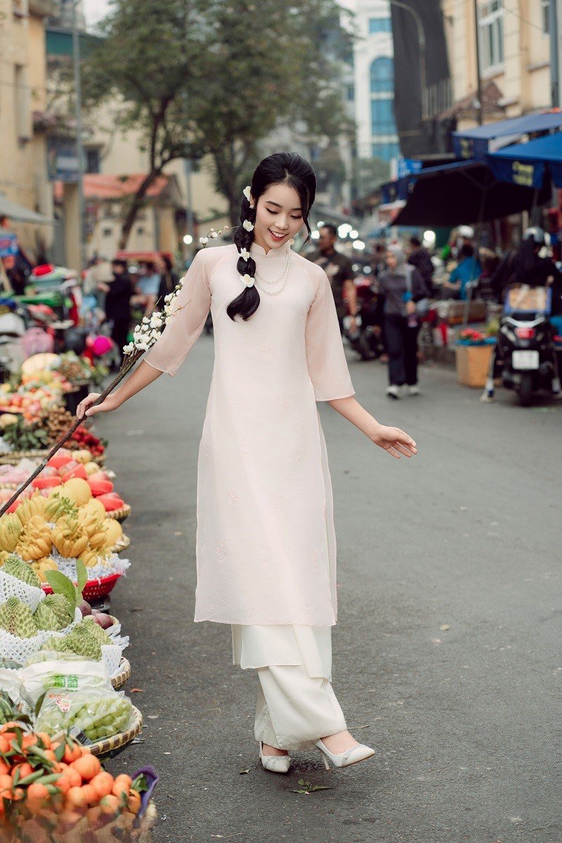 gái xinh mặc áo dài trắng nóng bỏng