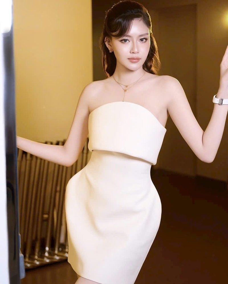 gái xinh mặc váy trắng cực đẹp