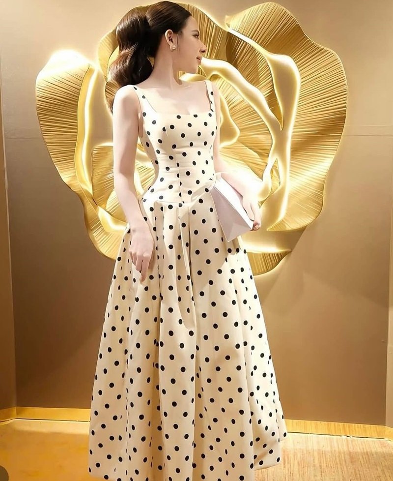 gái xinh mặc váy trắng đẹp