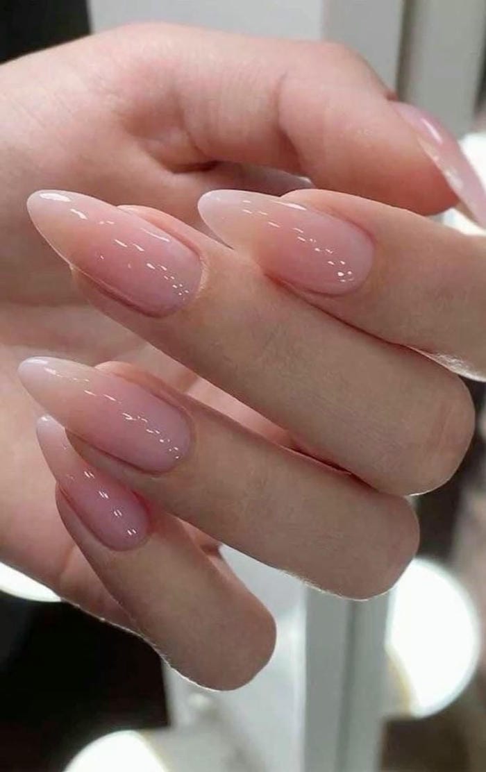 hình ảnh nail màu nude đáng yêu