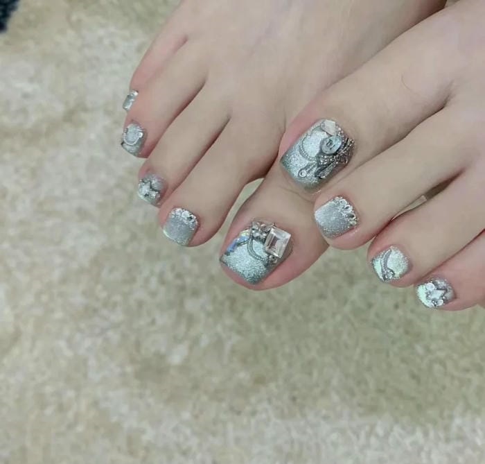 hình nail chân đính charm đẹp nhất