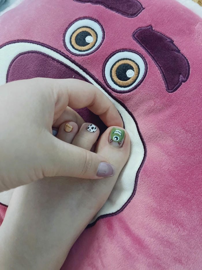 hình nail chân hình gấu cute nhất