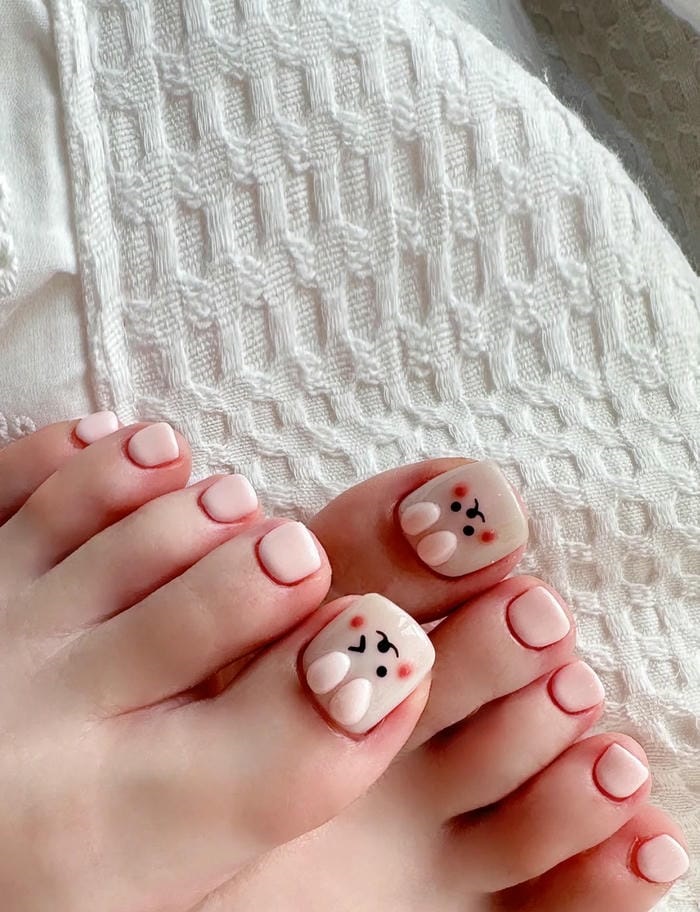 hình nail chân hình gấu xinh