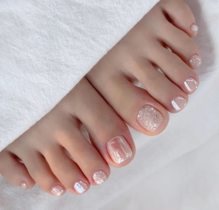 hình nail chân trắng gương đẹp nhất