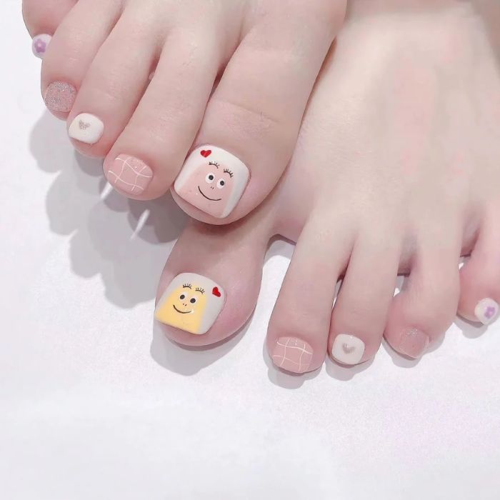 hình nail chân vẽ hoạt hình dễ thương