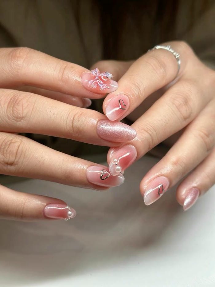 hình nail chụp kỷ yếu dễ thương