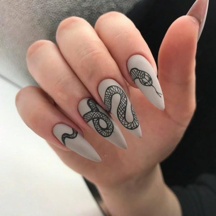 hình nail con rắn đẹp