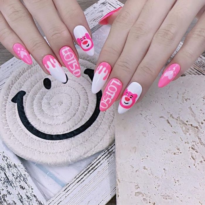 hình nail gấu dâu cực đẹp