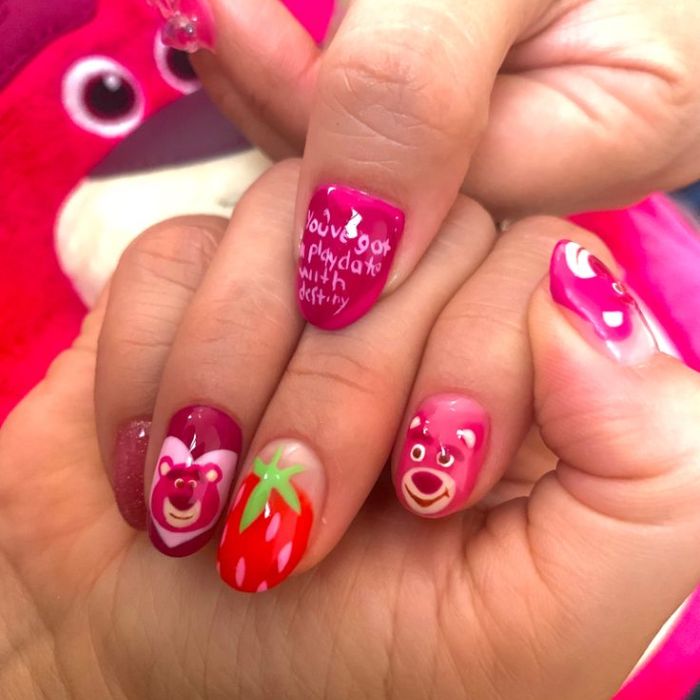 hình nail gấu dâu xinh nhất