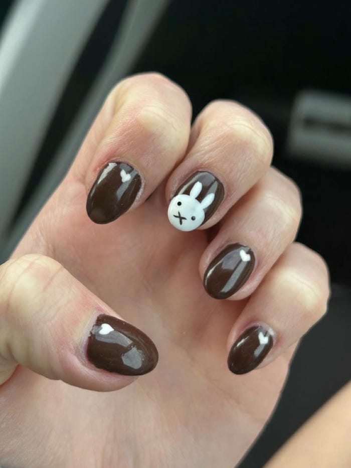 hình nail màu nâu cute