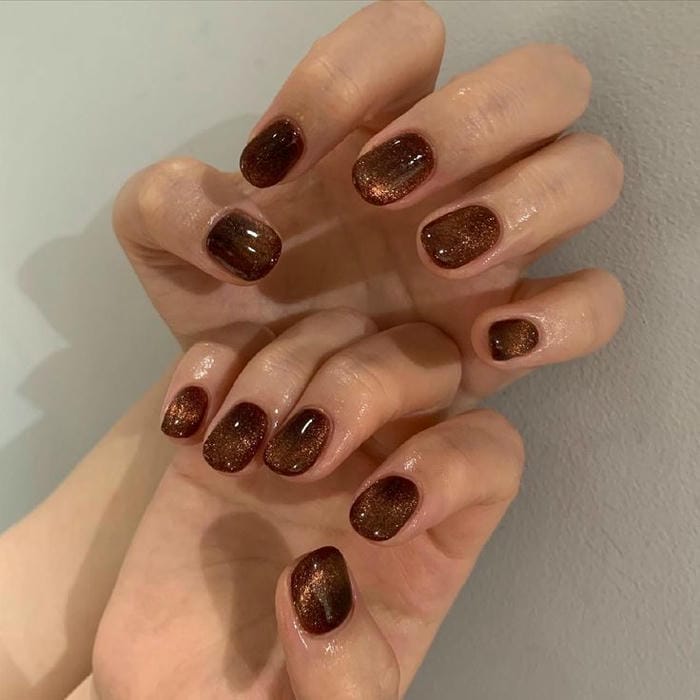 hình nail màu nâu đơn giản