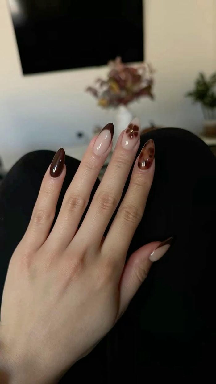 hình nail màu nâu