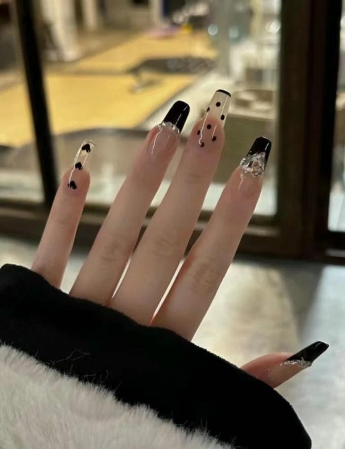 hình nail trái tim ngầu