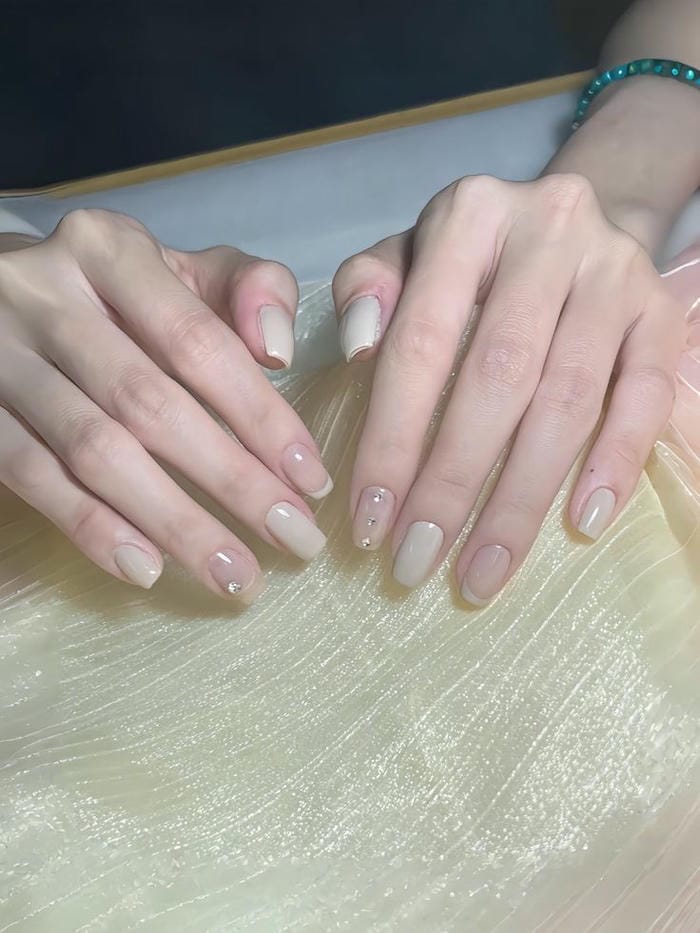 hình nail trắng đẹp cute