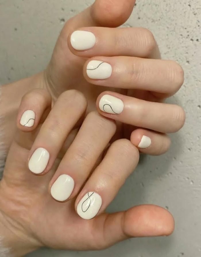 hình nail trắng đơn giản