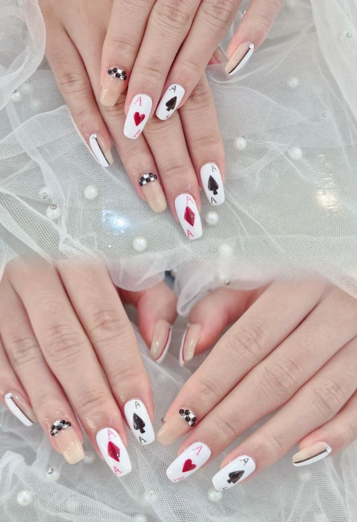 nail bộ bài siêu đẹp