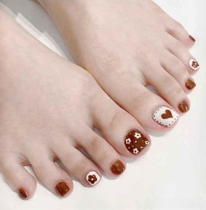 nail chân màu nâu đẹp nhất