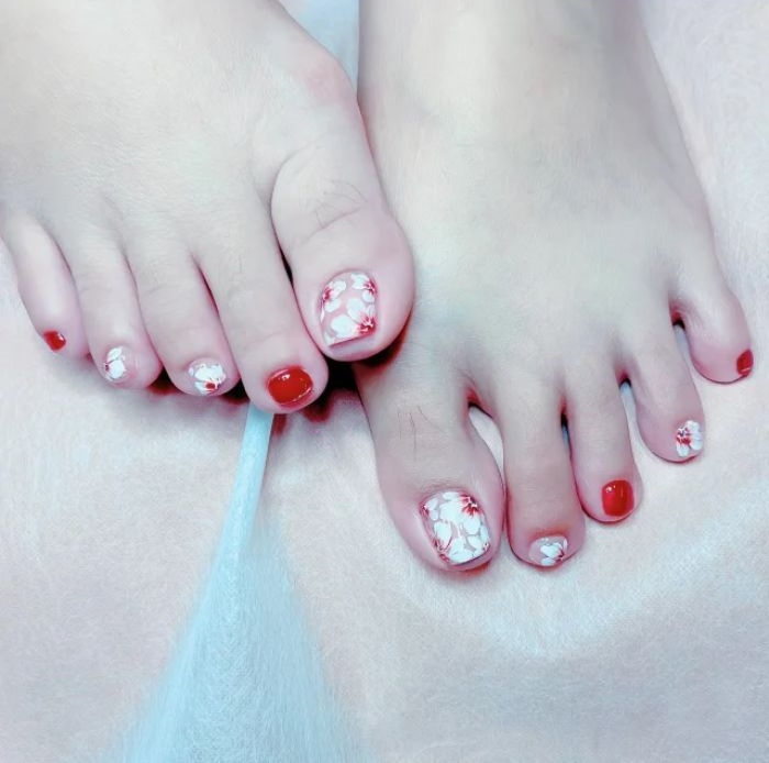 nail chân vẽ hoa đẹp nhất