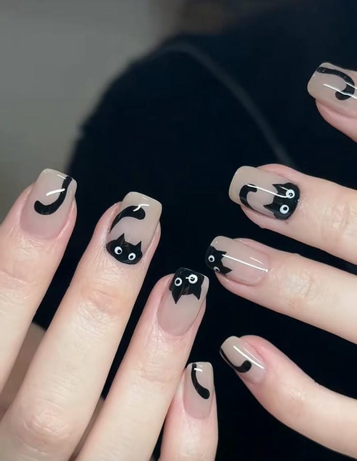 nail con mèo ngầu