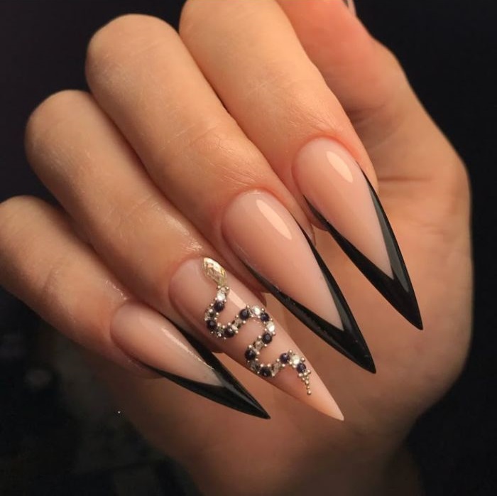 nail con rắn đẹp xinh