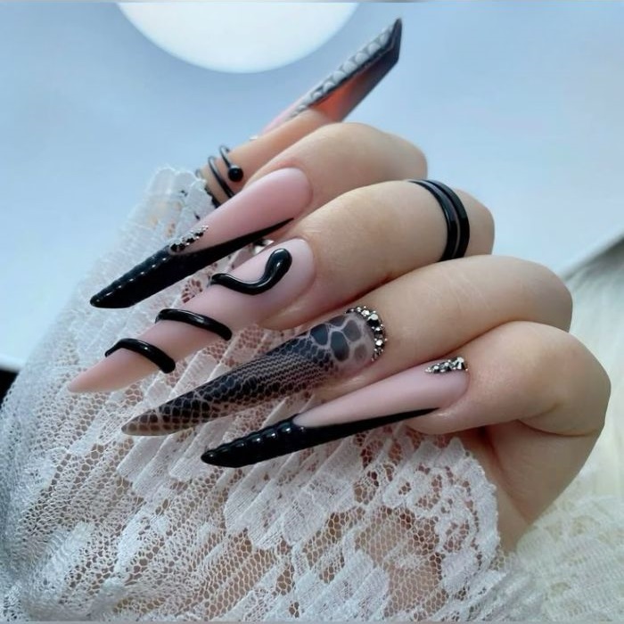 nail con rắn sang chảnh nhất