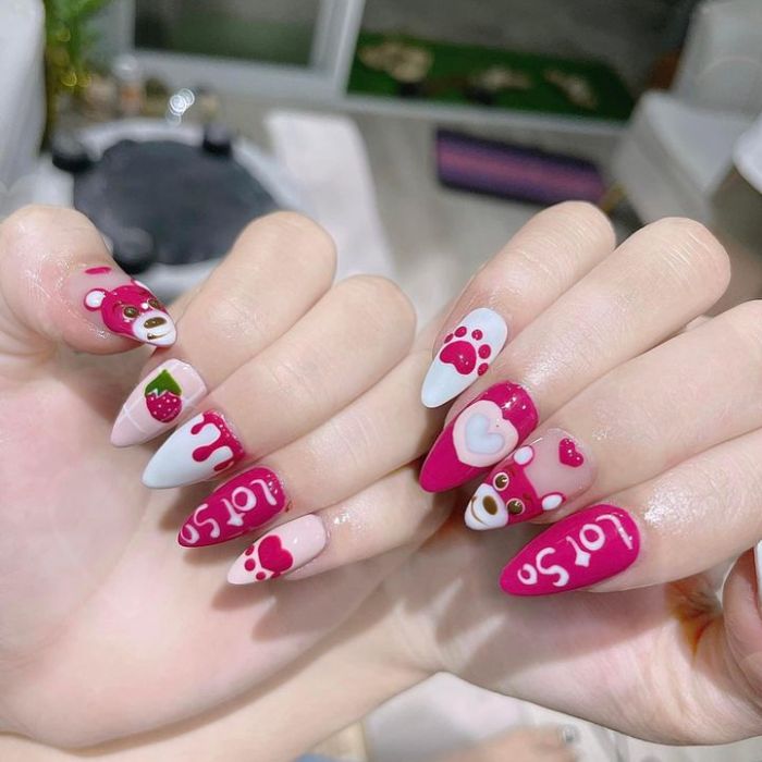 nail gấu dâu cute