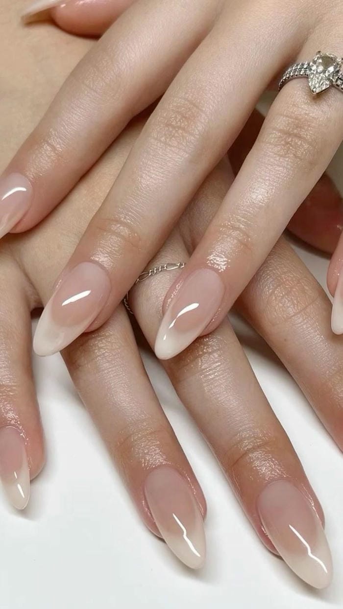 nail màu nude sang