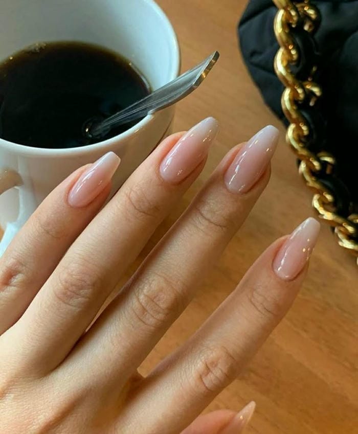 nail màu nude sociu