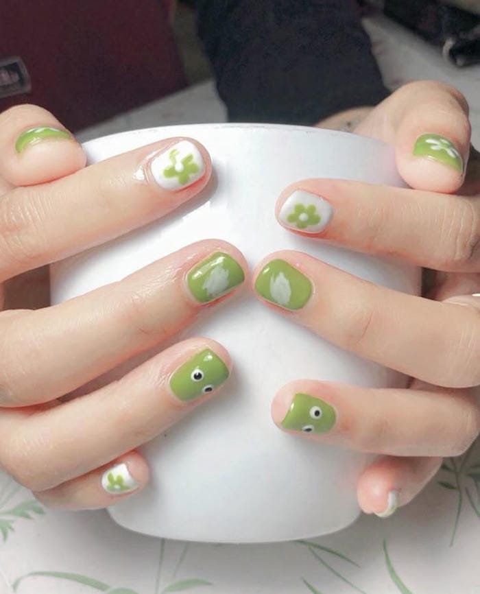 nail màu xanh bơ cực cute