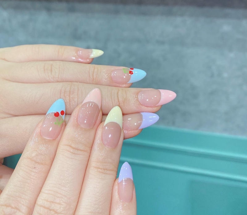 ảnh nail nhiều màu
