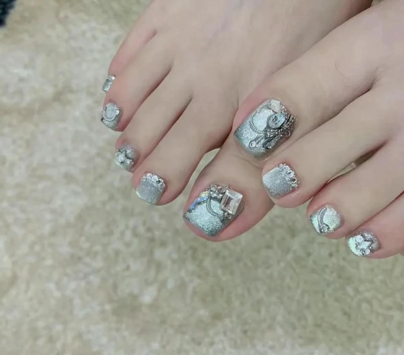 nail chân đính đá sang