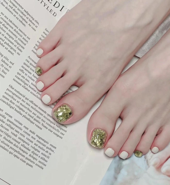nail chân hàn quốc kim tuyến vàng