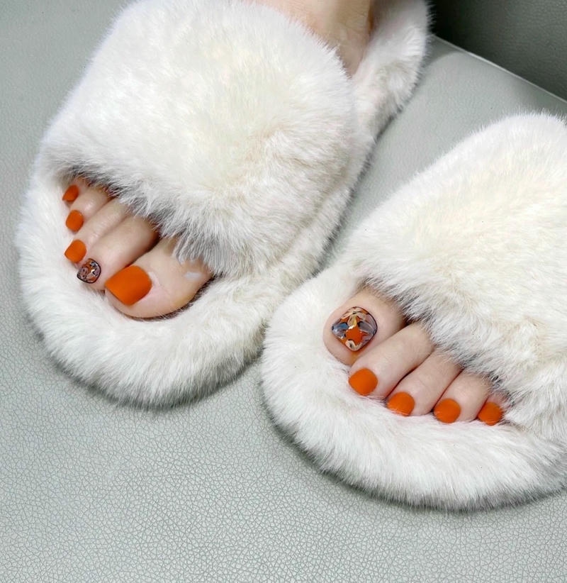 nail chân màu cam