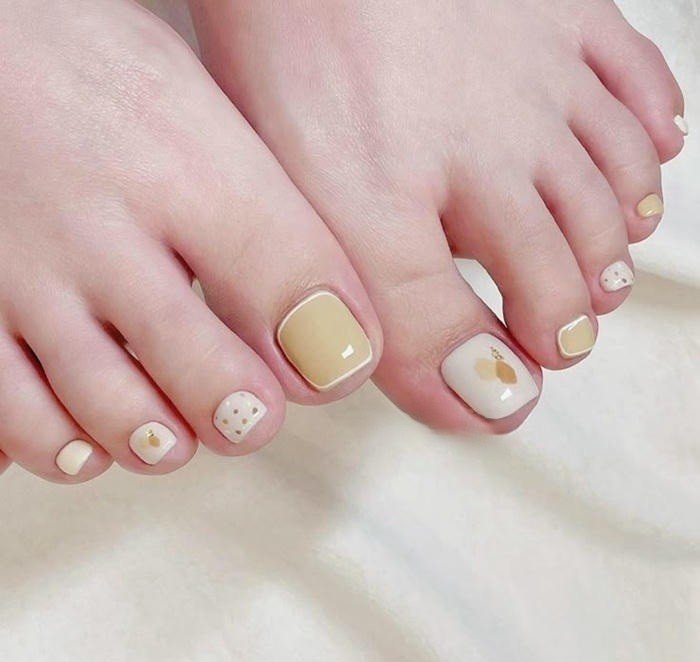 nail chân màu kem cực đẹp