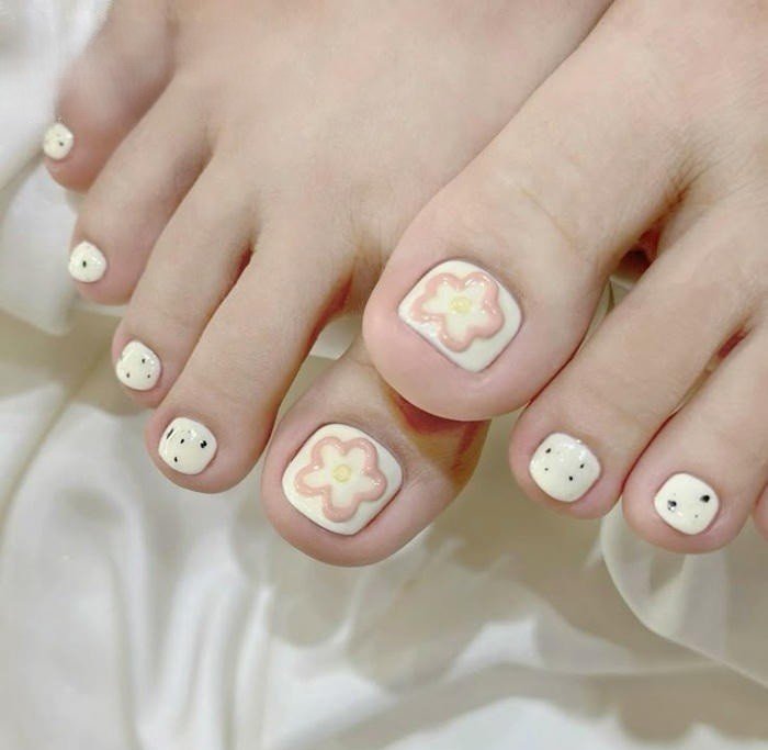 nail chân màu kem đẹp nhất