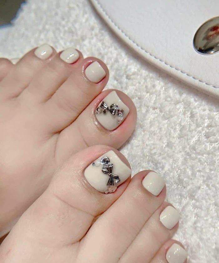 nail chân màu kem siêu đẹp