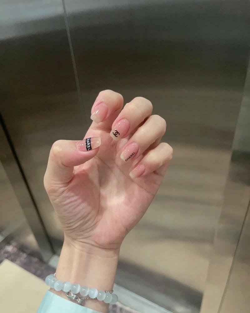 nail chanel cho dân công sở